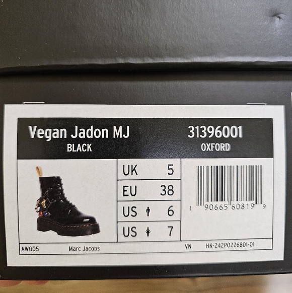New Dr. Martens X Marc Jacobs 10 Years of the Jadon Boot - Picture 13 of 16